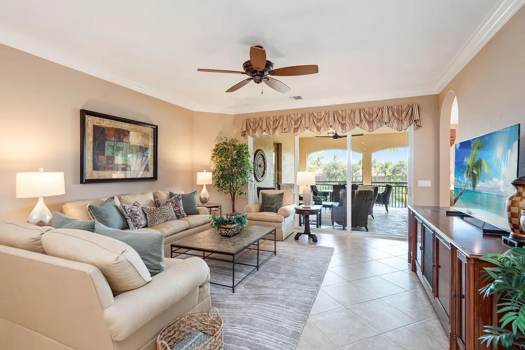9284 Menaggio Court Naples FL 34114