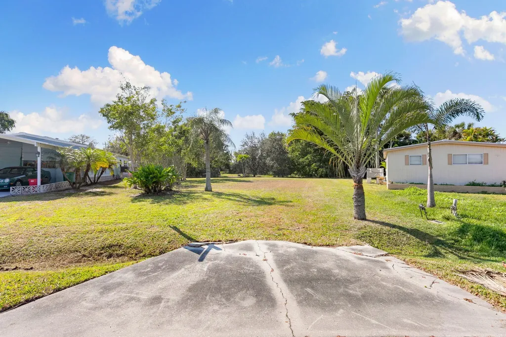 147 Rookery Road Naples FL 34114