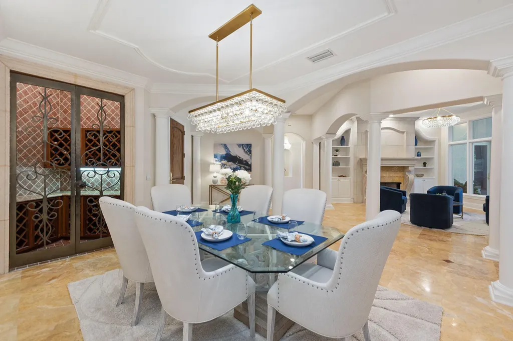 8604 Majorca Lane Naples FL 34114