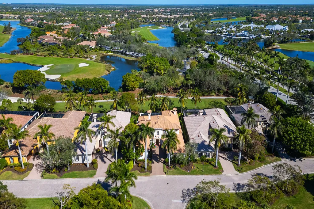 8604 Majorca Lane Naples FL 34114