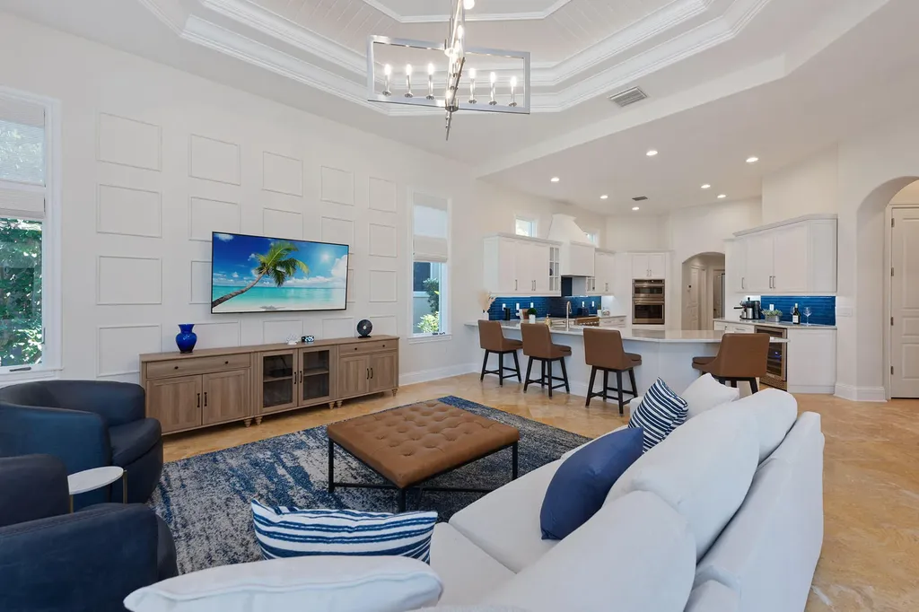 8604 Majorca Lane Naples FL 34114