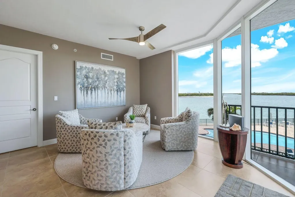 700 La Peninsula Boulevard Naples FL 34113