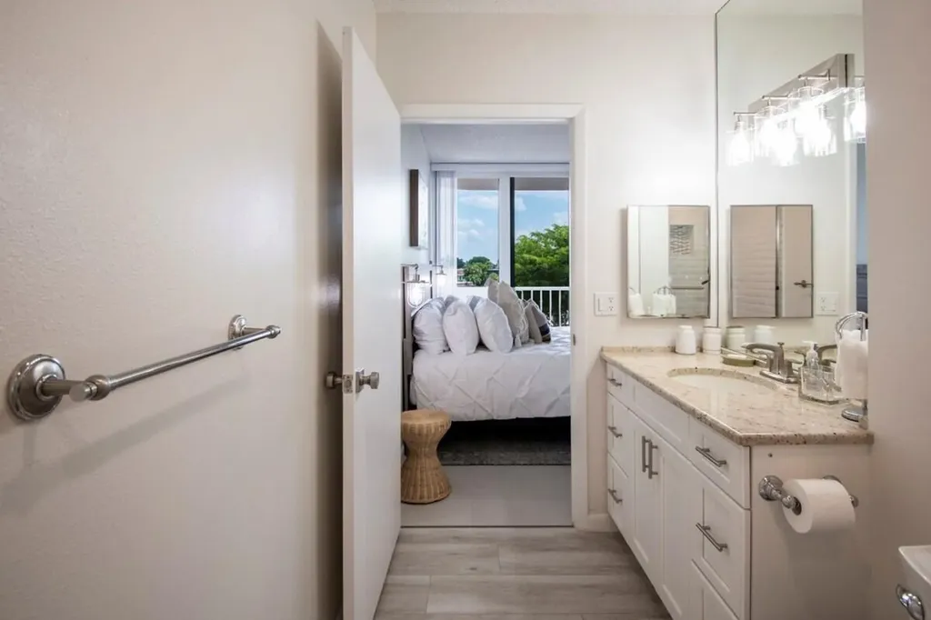 140 Seaview Court Marco Island FL 34145