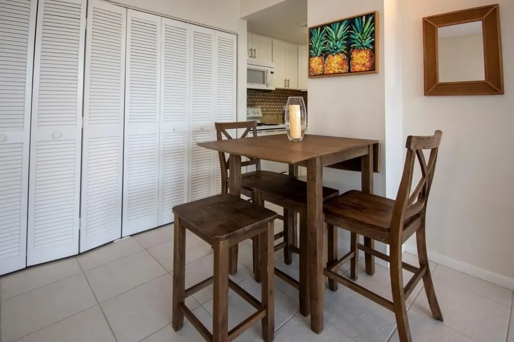 140 Seaview Court Marco Island FL 34145