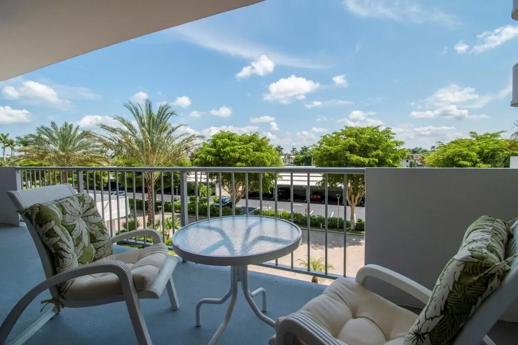 140 Seaview Court Marco Island FL 34145