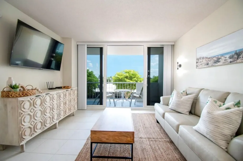 140 Seaview Court Marco Island FL 34145