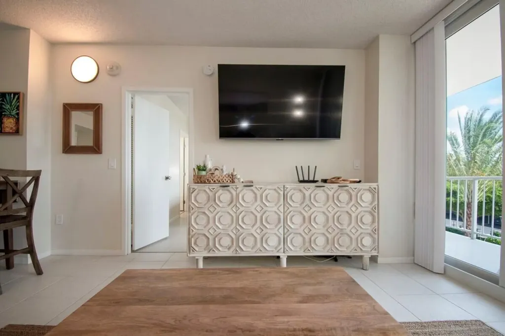 140 Seaview Court Marco Island FL 34145