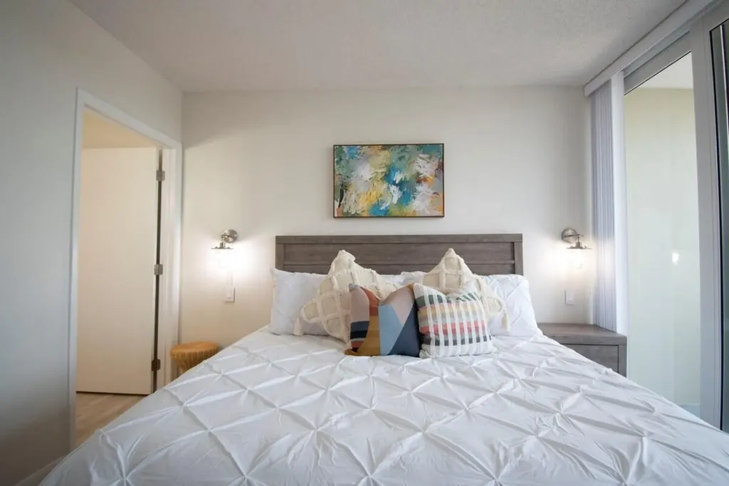 140 Seaview Court Marco Island FL 34145