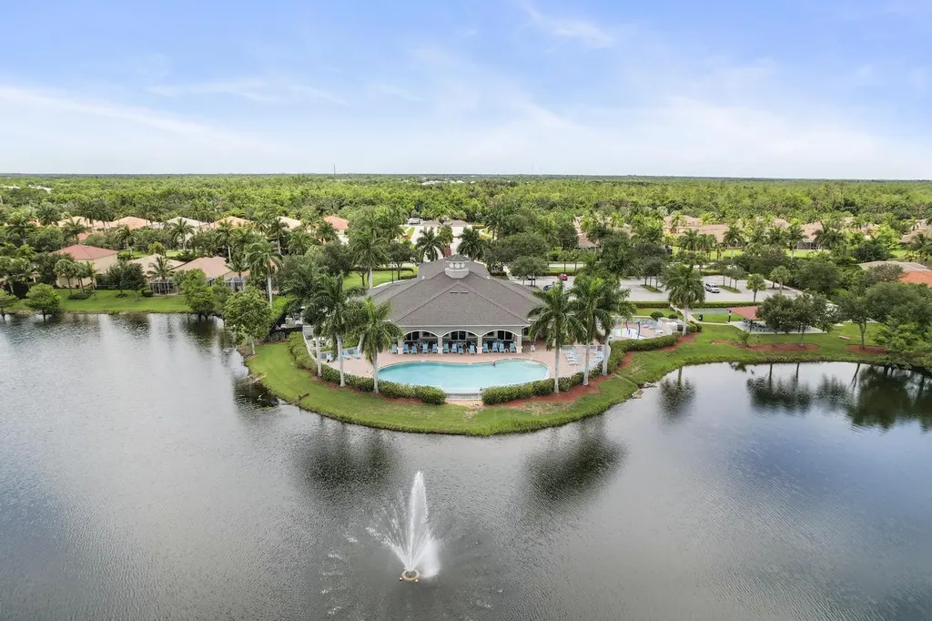 14598 Grapevine Drive Naples FL 34114