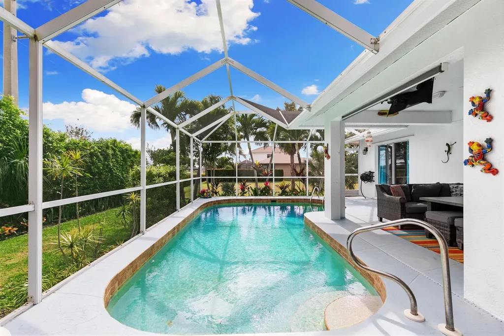 299 S Heathwood Drive Marco Island FL 34145