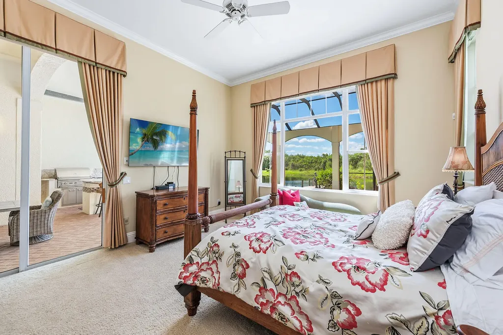 8589 Bellagio Drive Naples FL 34114