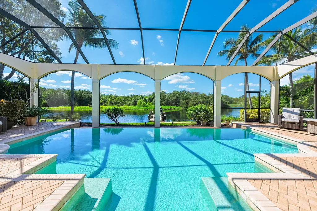 8589 Bellagio Drive Naples FL 34114