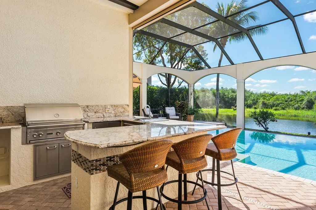 8589 Bellagio Drive Naples FL 34114