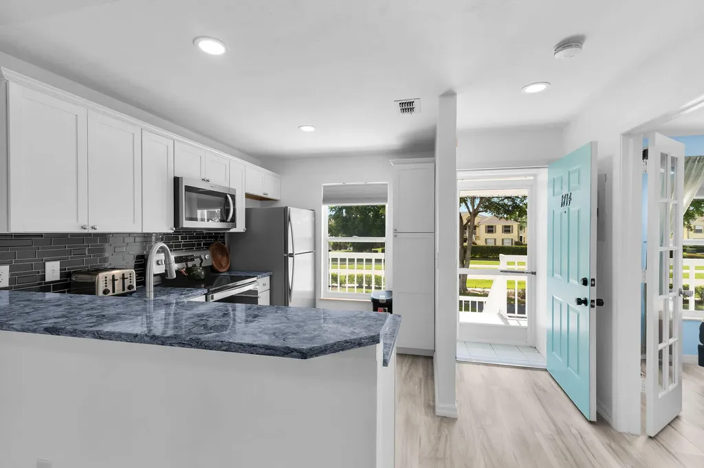 1375 Mainsail Drive Naples FL 34114