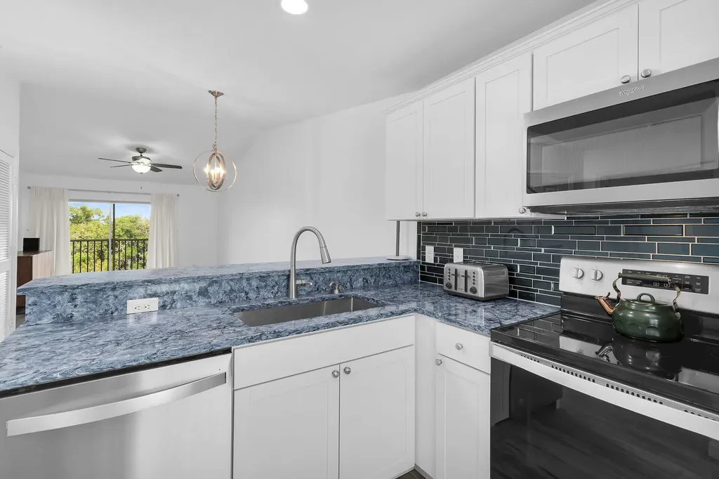 1375 Mainsail Drive Naples FL 34114