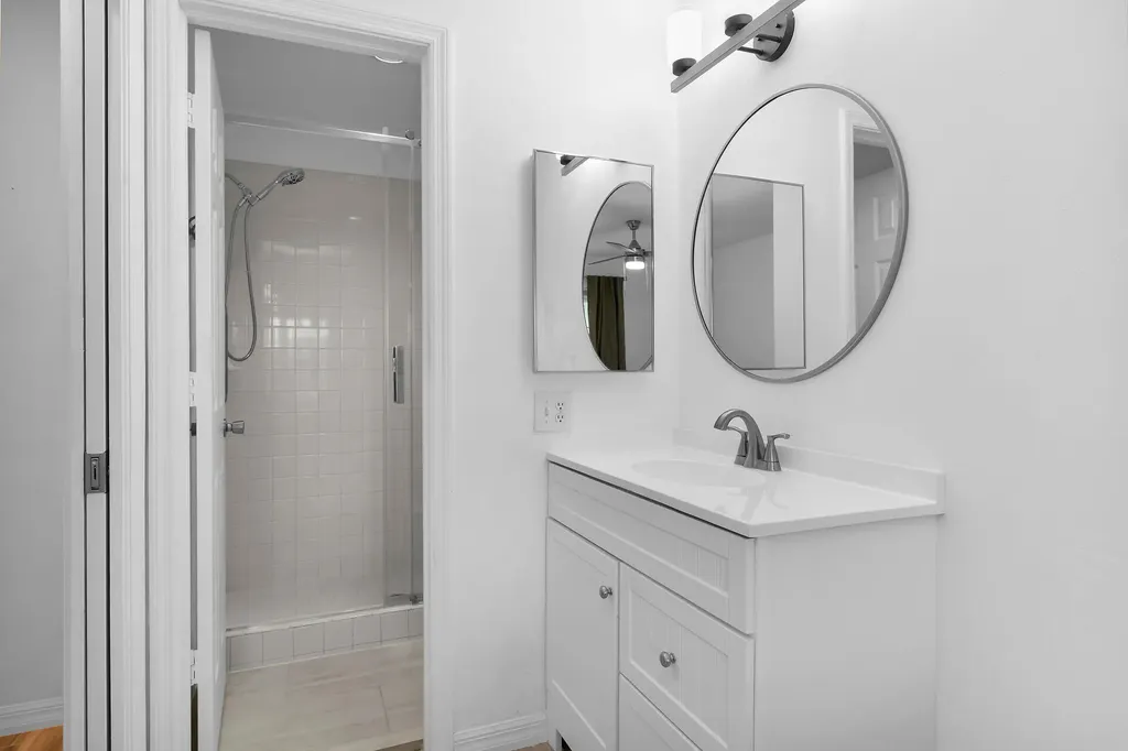 1375 Mainsail Drive Naples FL 34114