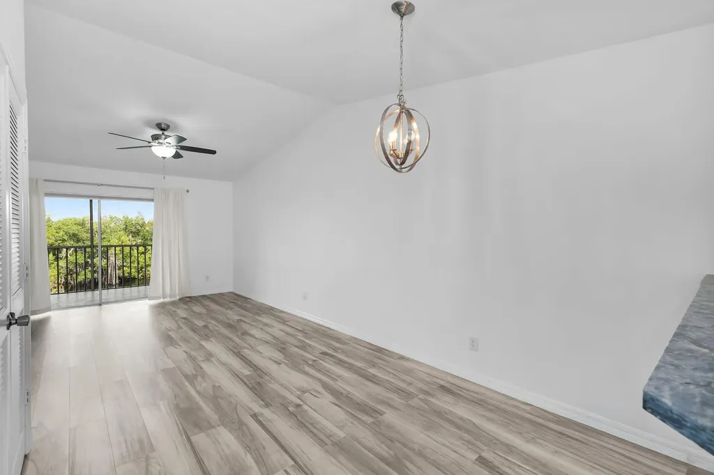 1375 Mainsail Drive Naples FL 34114