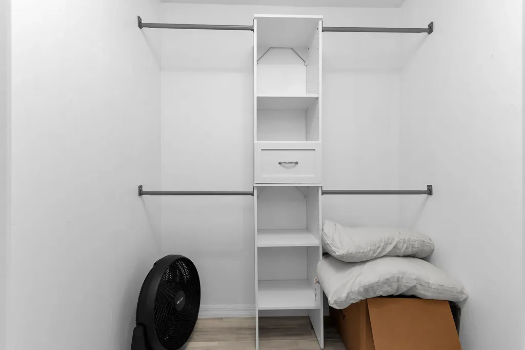 1375 Mainsail Drive Naples FL 34114