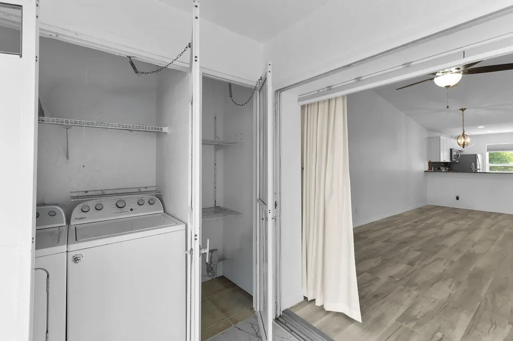 1375 Mainsail Drive Naples FL 34114