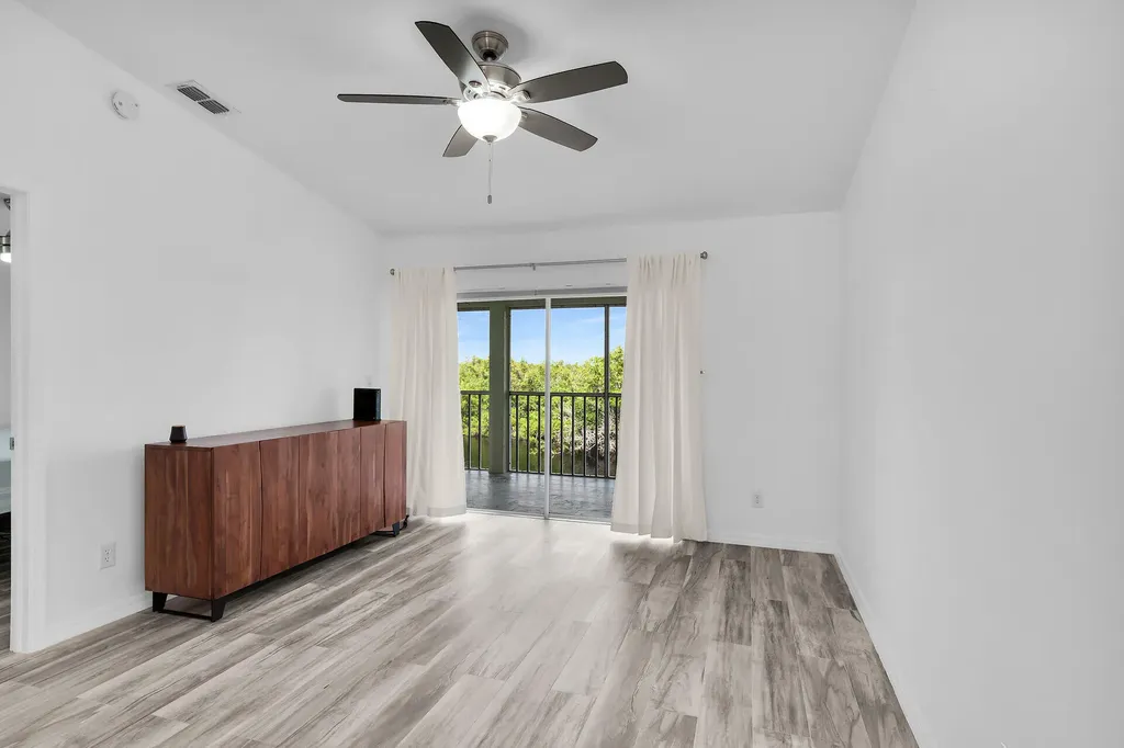 1375 Mainsail Drive Naples FL 34114