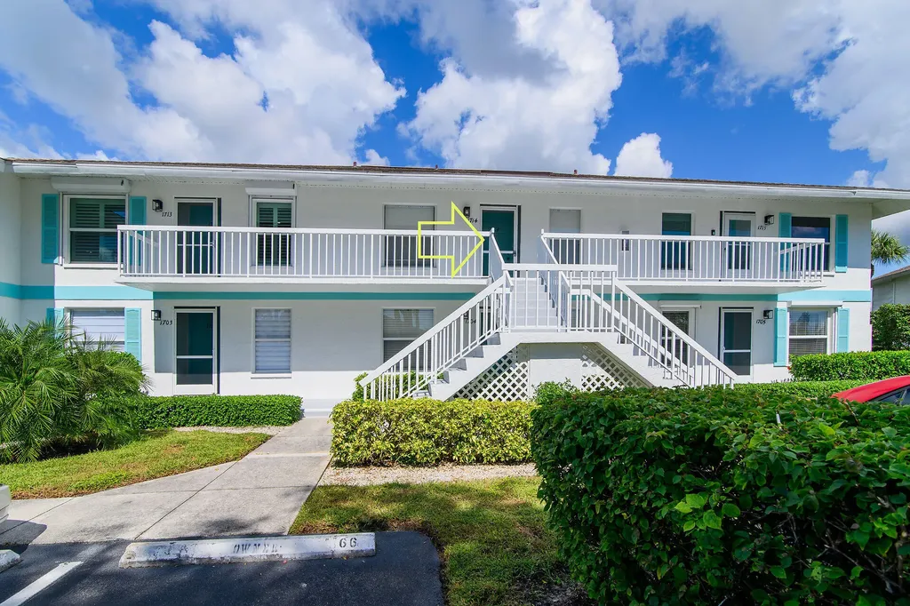 1375 Mainsail Drive Naples FL 34114