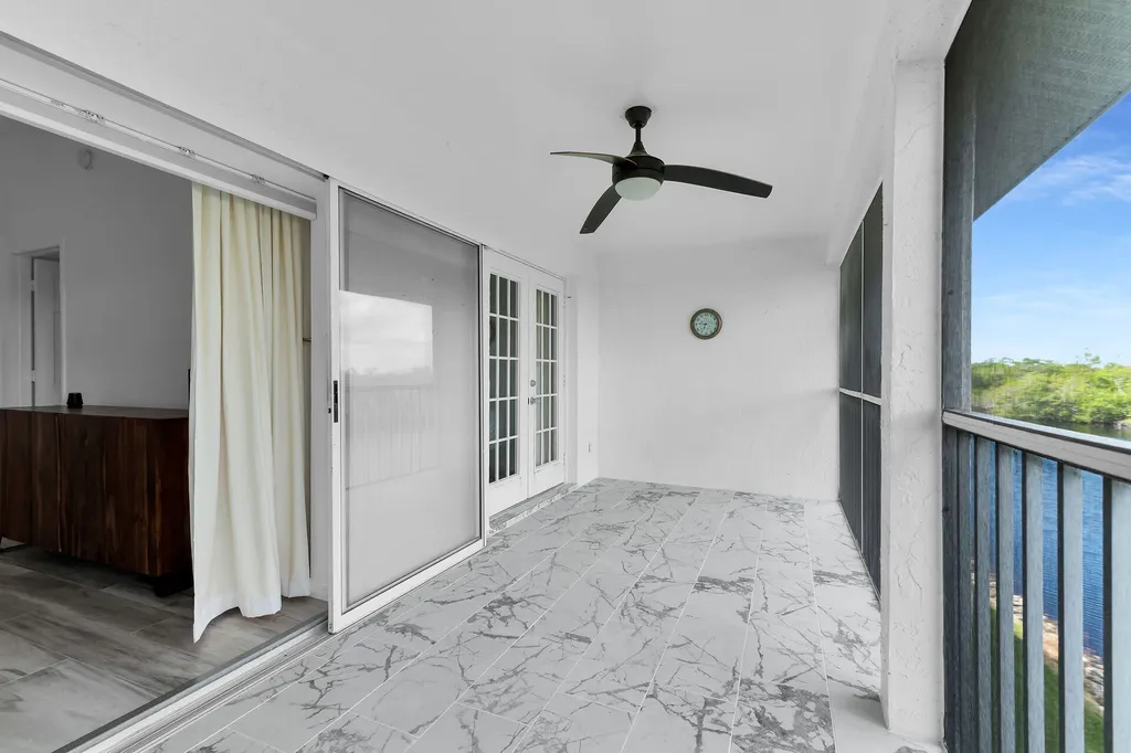 1375 Mainsail Drive Naples FL 34114