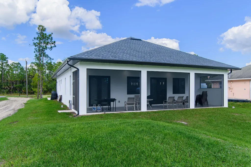 3348 27th Avenue NE Naples FL 34120