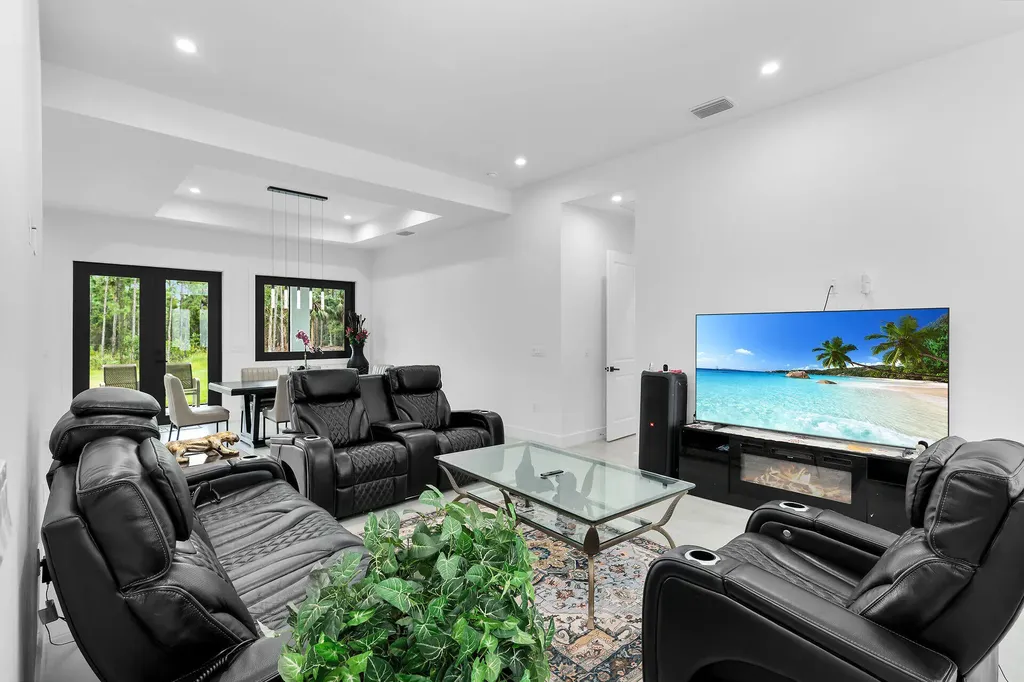 3348 27th Avenue NE Naples FL 34120