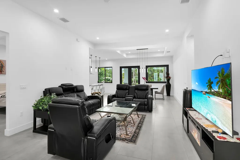 3348 27th Avenue NE Naples FL 34120