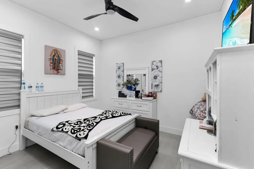 3348 27th Avenue NE Naples FL 34120