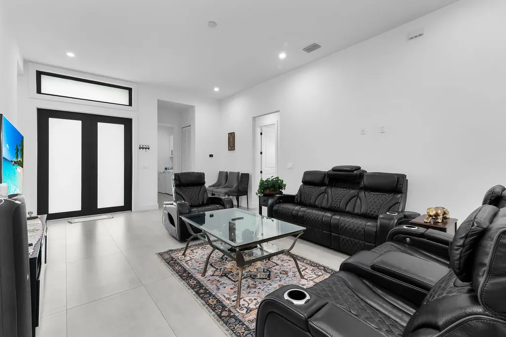 3348 27th Avenue NE Naples FL 34120