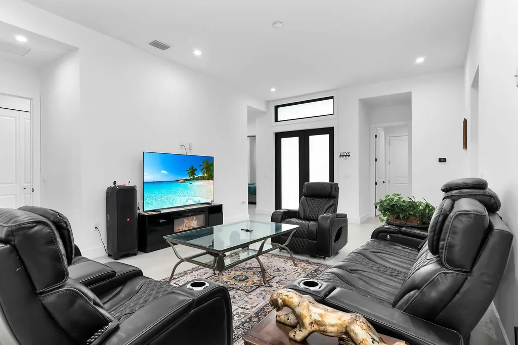 3348 27th Avenue NE Naples FL 34120