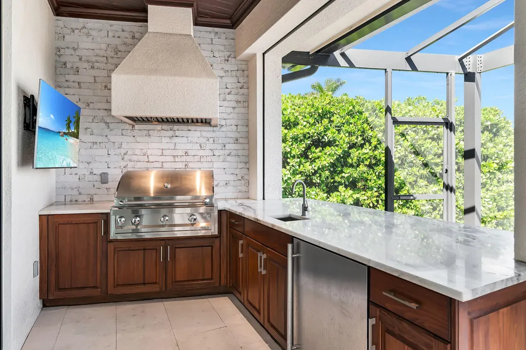 710 Tigertail Court Marco Island FL 34145