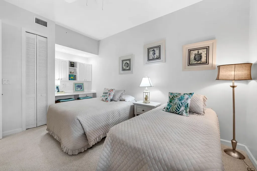 794 W Elkcam Circle Marco Island FL 34145