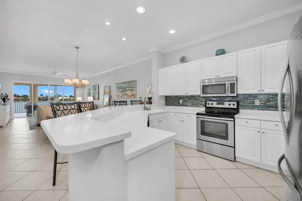 794 W Elkcam Circle Marco Island FL 34145