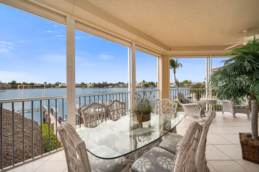 794 W Elkcam Circle Marco Island FL 34145