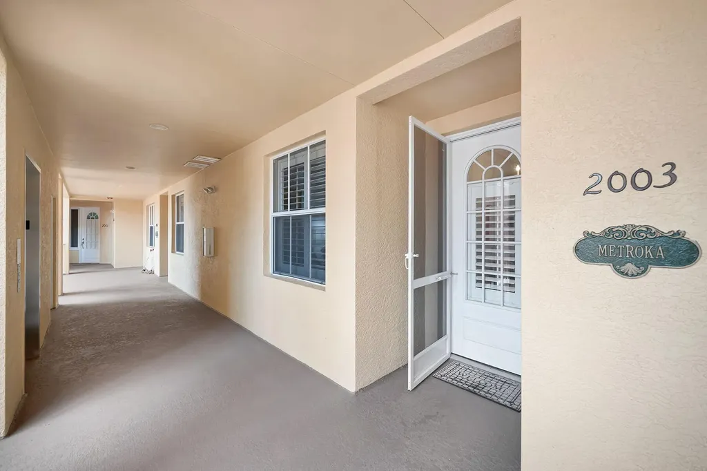 794 W Elkcam Circle Marco Island FL 34145