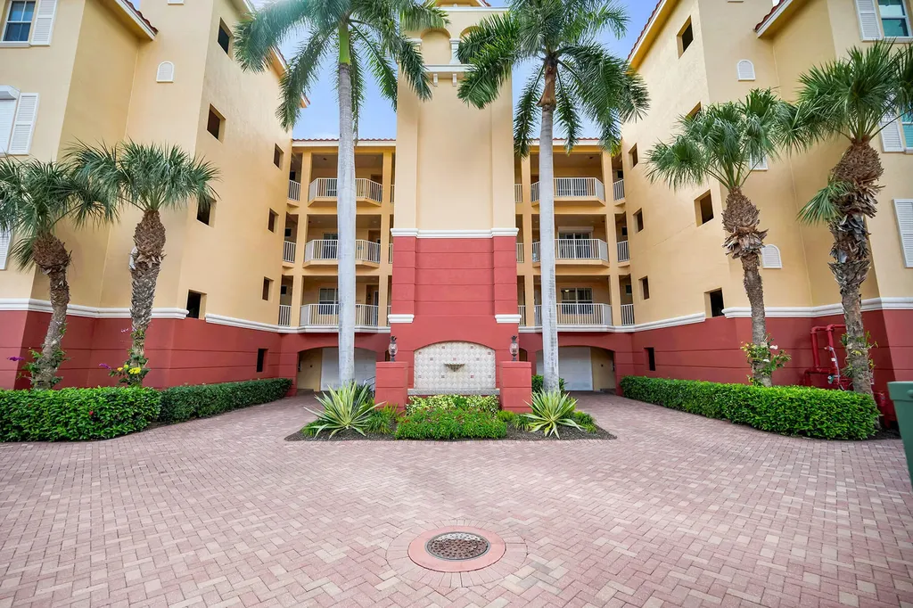 794 W Elkcam Circle Marco Island FL 34145