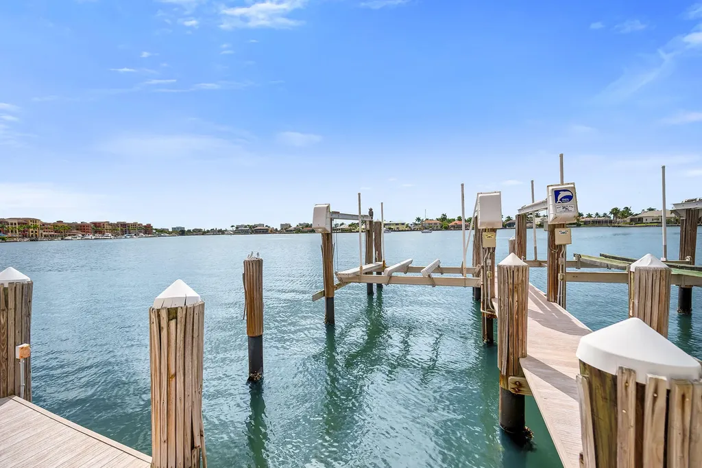 794 W Elkcam Circle Marco Island FL 34145