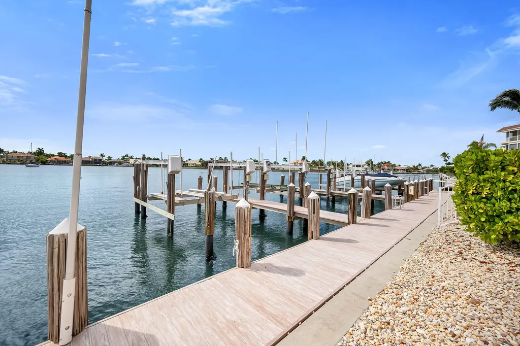 794 W Elkcam Circle Marco Island FL 34145