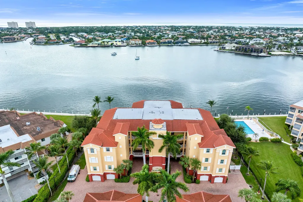 794 W Elkcam Circle Marco Island FL 34145