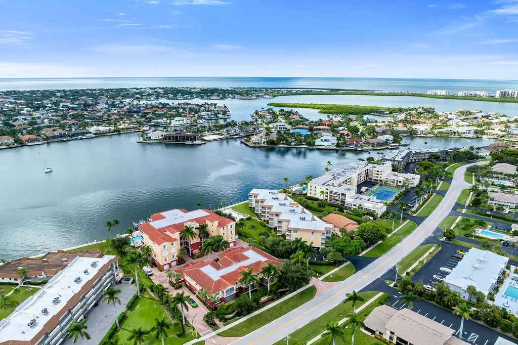 794 W Elkcam Circle Marco Island FL 34145