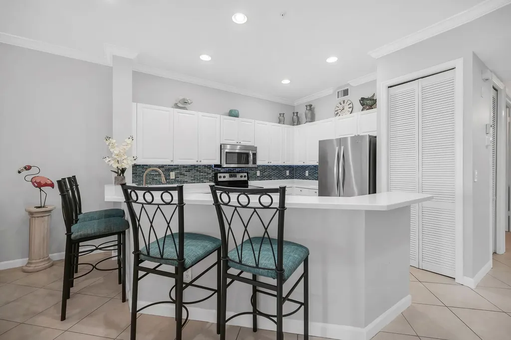 794 W Elkcam Circle Marco Island FL 34145