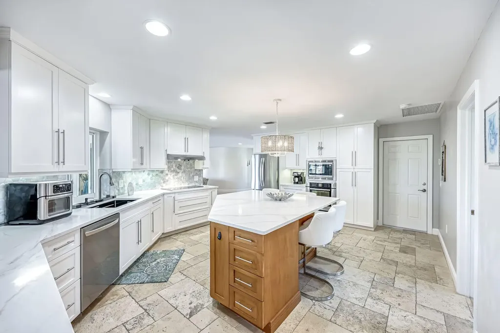 581 Spinnaker Drive Marco Island FL 34145