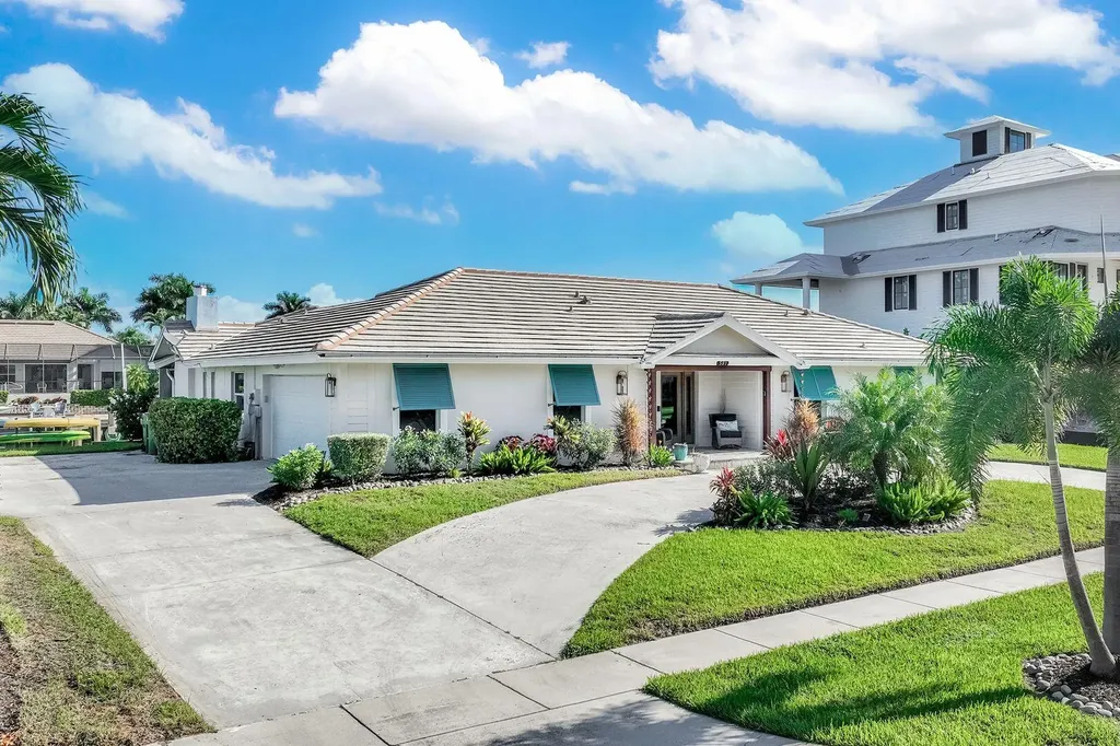 581 Spinnaker Drive Marco Island FL 34145