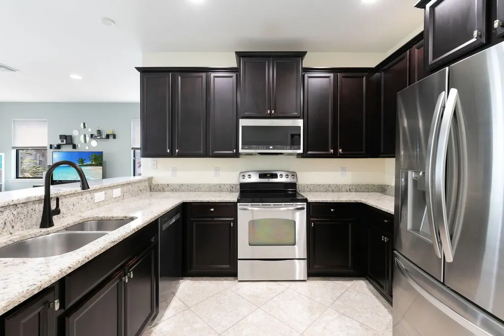 14824 Sutherland Avenue Naples FL 34119