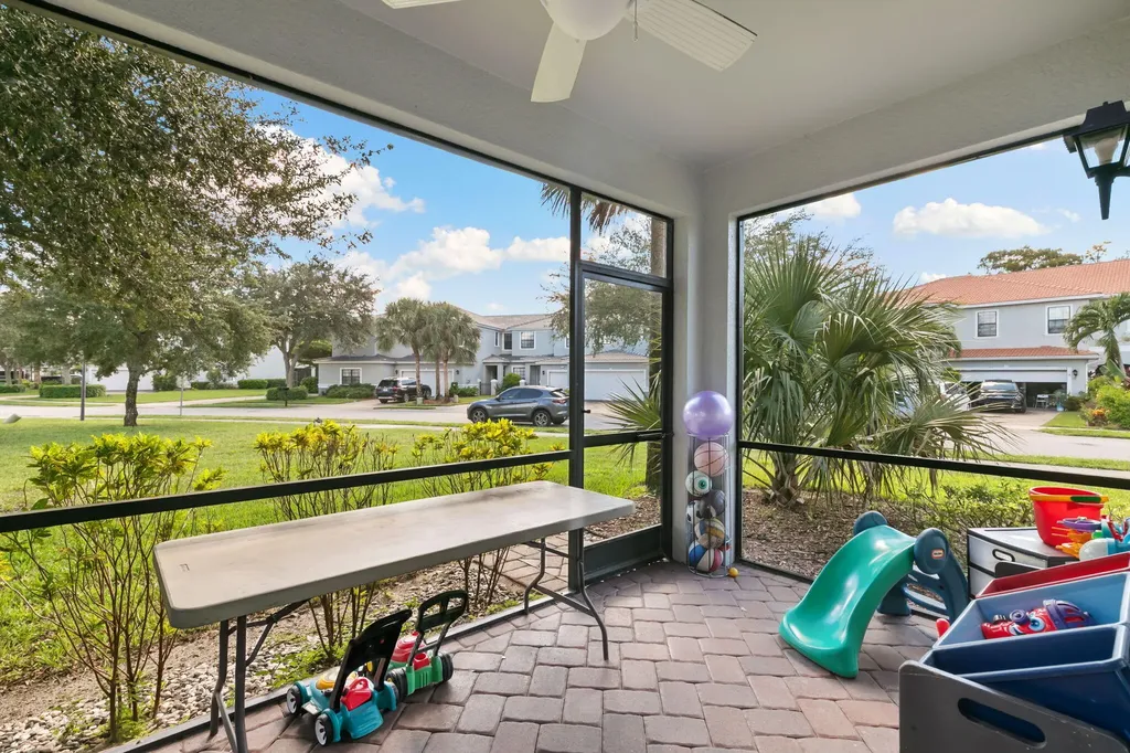 14824 Sutherland Avenue Naples FL 34119
