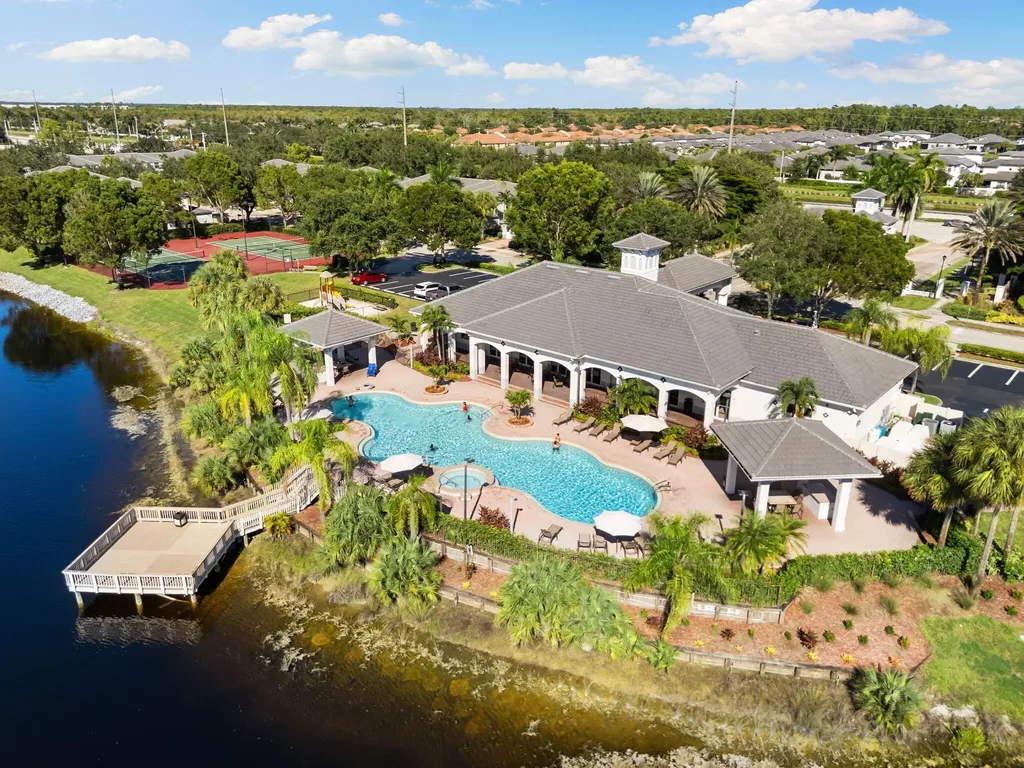 14824 Sutherland Avenue Naples FL 34119