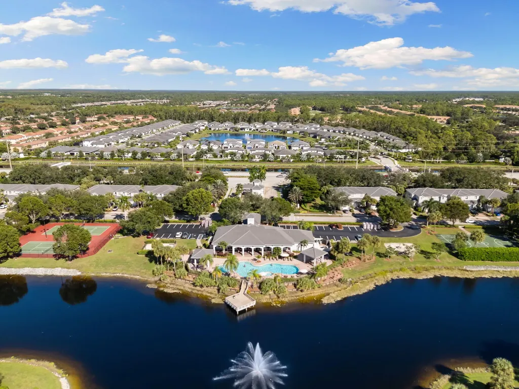 14824 Sutherland Avenue Naples FL 34119