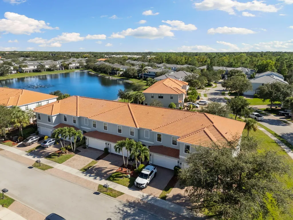 14824 Sutherland Avenue Naples FL 34119